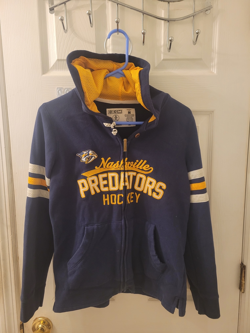 CCM Nashville Predators Women's Hockey Zipped Hoodie.  Women's Size Medium.